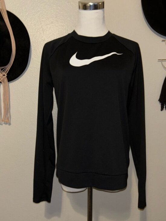 Nike Shirt - Picture 1 of 3
